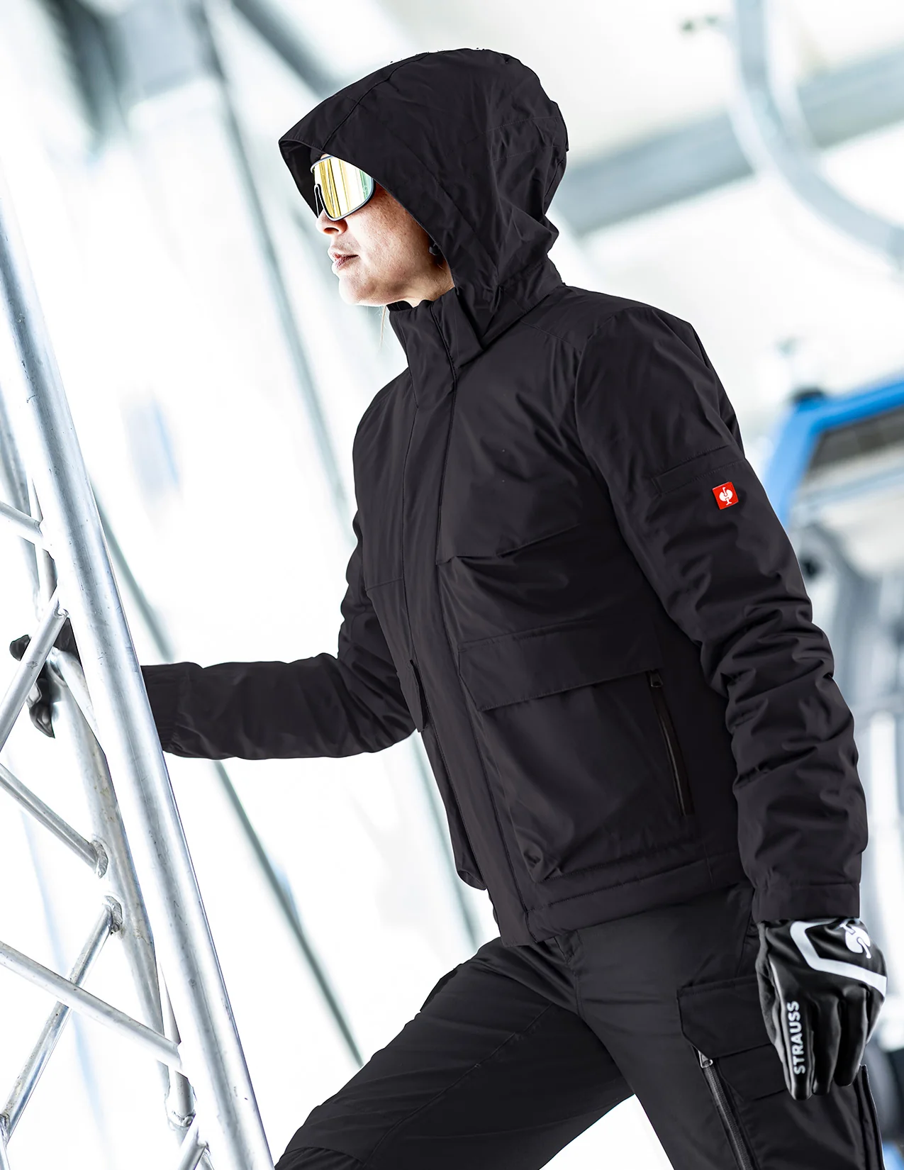 Women's Winter Jacket e.s.trail - Image 3